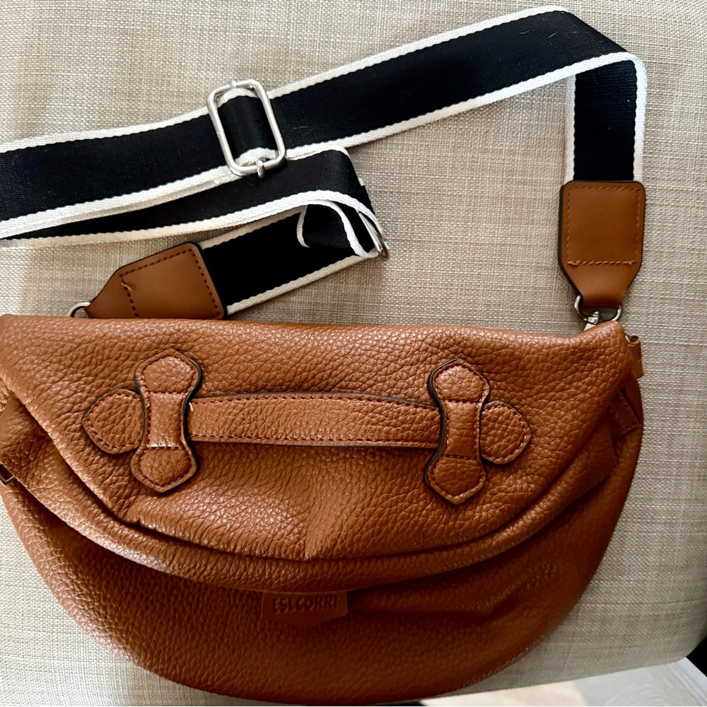 Elegant Brown Crossbody Bag